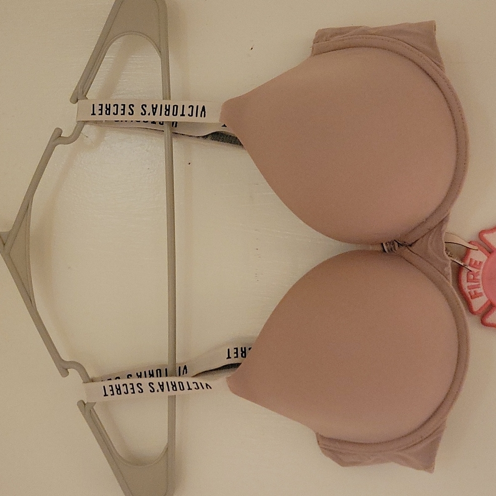 Victoria's secret bra
